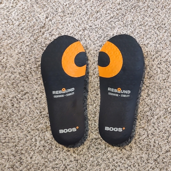 BOGS Black and Orange Insoles Size 9 - Picture 1 of 4